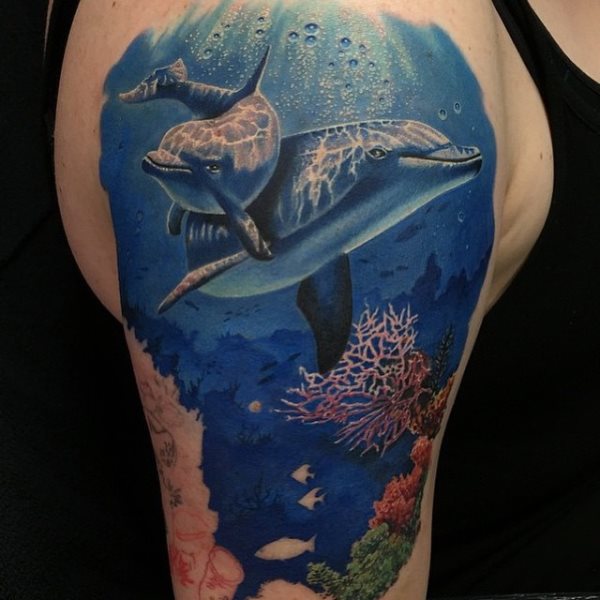 tatouage dauphin 23