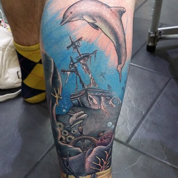 tatouage dauphin 56