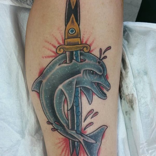 tatouage dauphin 71