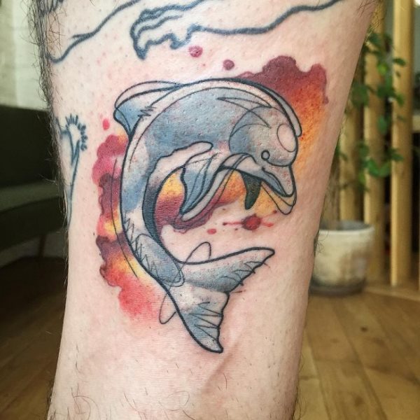 tatouage dauphin 77