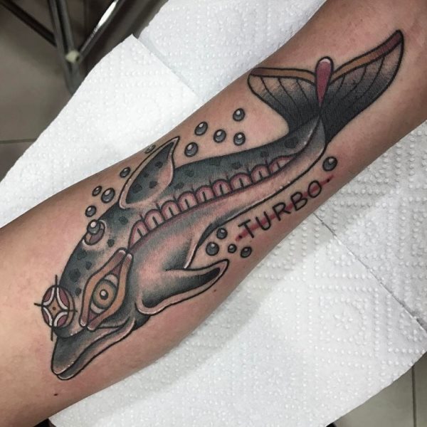 tatouage dauphin 98