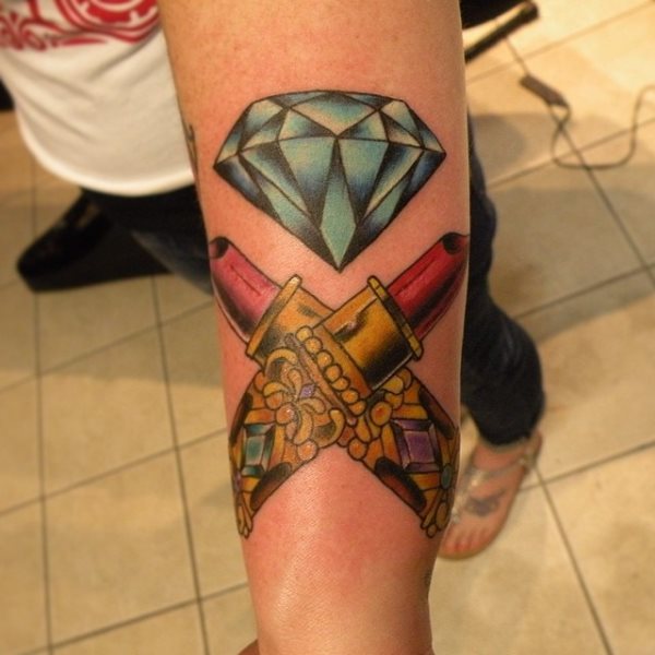 tatouage diamant 137