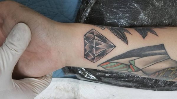 tatouage diamant 221