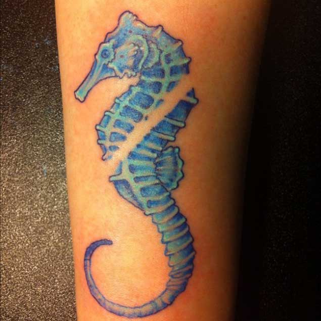 tatouage hippocampe 107