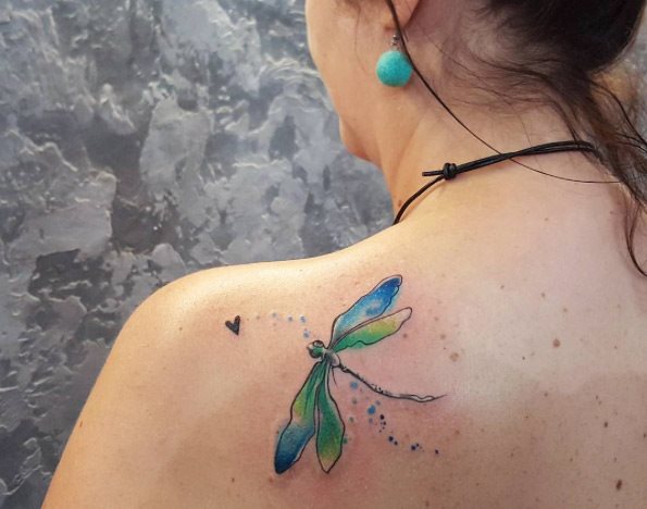 tatouage libellule 134