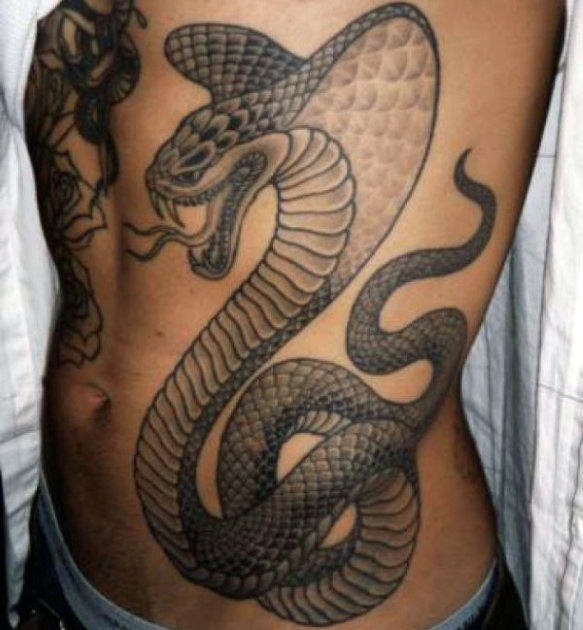 tatouage serpent 119