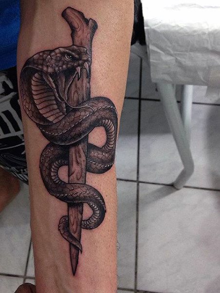 tatouage serpent 125