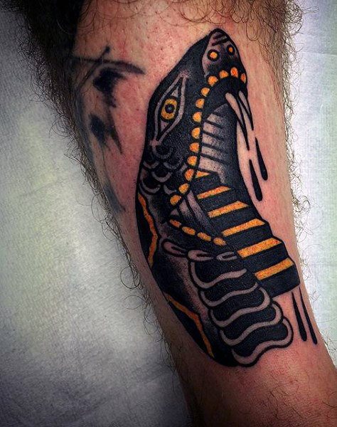 tatouage serpent 170