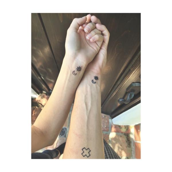 tatouage soleil 146