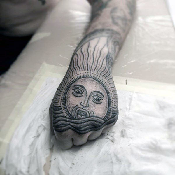 tatouage soleil 266
