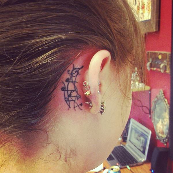 tatouage musique 194