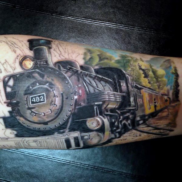 tatouage train 25