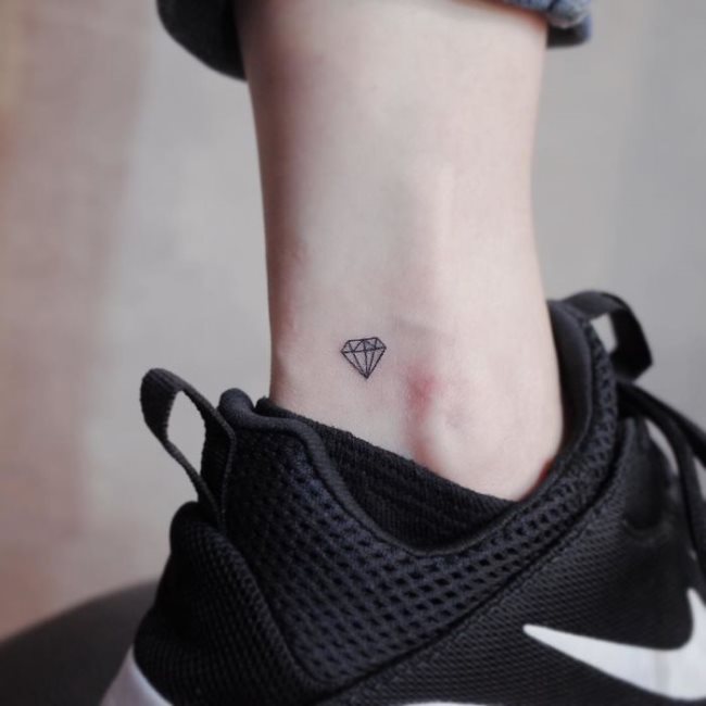 petit tatouage 222