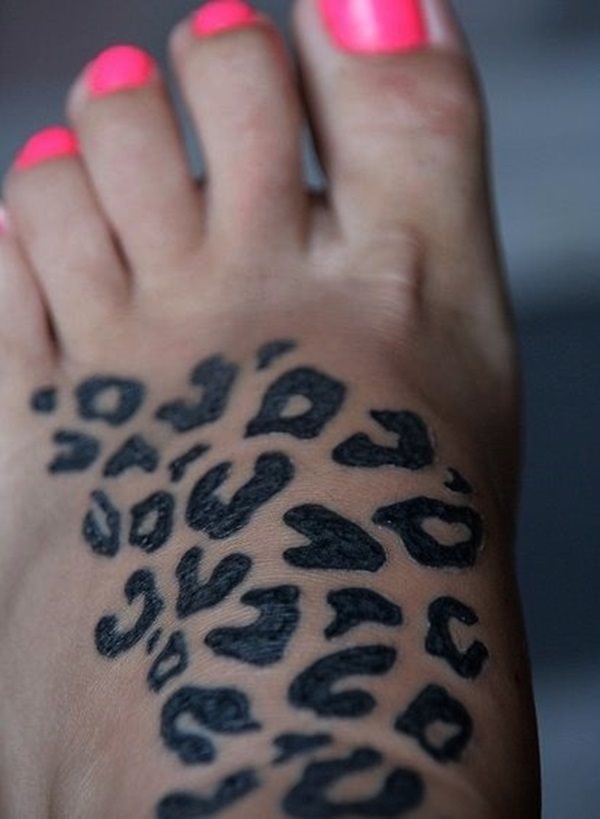 tatouage pied 82