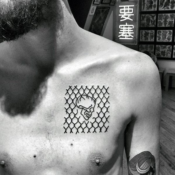 tatouage poitrine 1878
