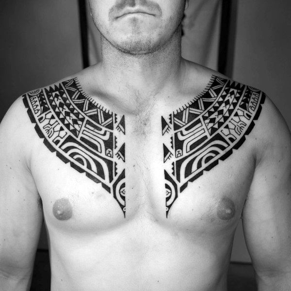 tatouage poitrine 2248