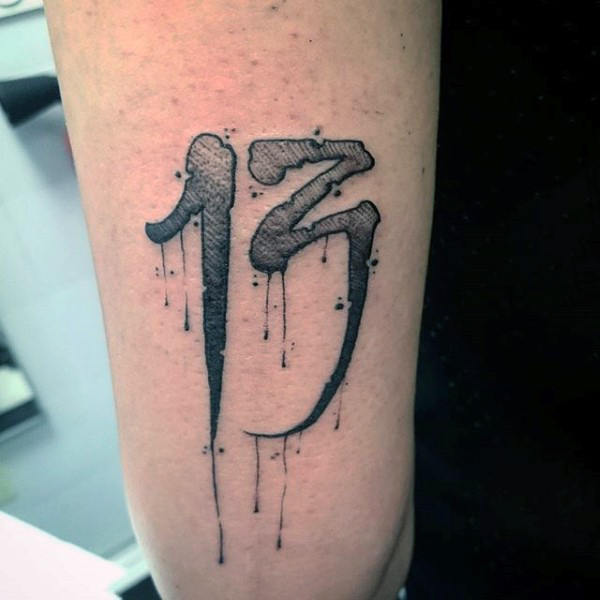 tatouage chiffre 32