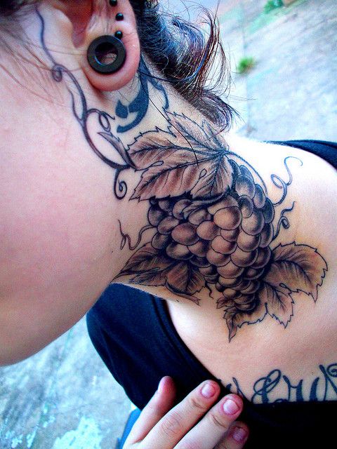 tatouage fleur grimpante 178