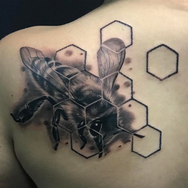 tatouage geométrique 1484