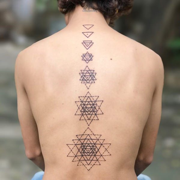 tatouage geométrique 1504