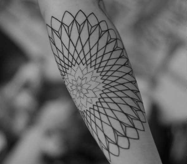 tatouage geométrique 232