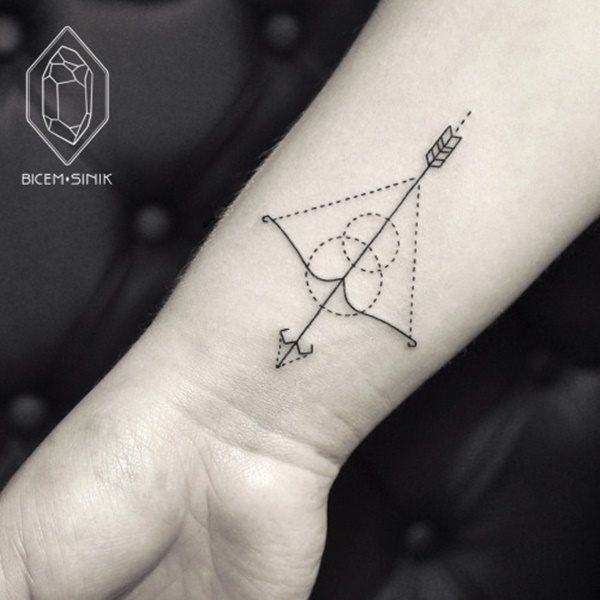 tatouage geométrique 564