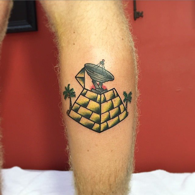 tatouage mollet 283