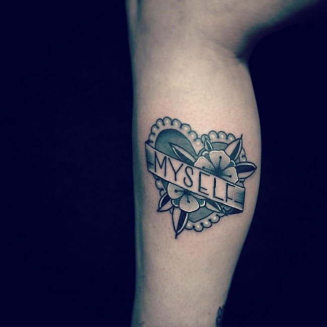 tatouage mollet 337