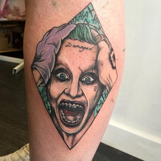 tatouage mollet 377