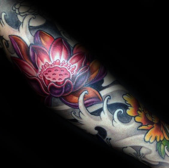tatouage fleur de lotus 115