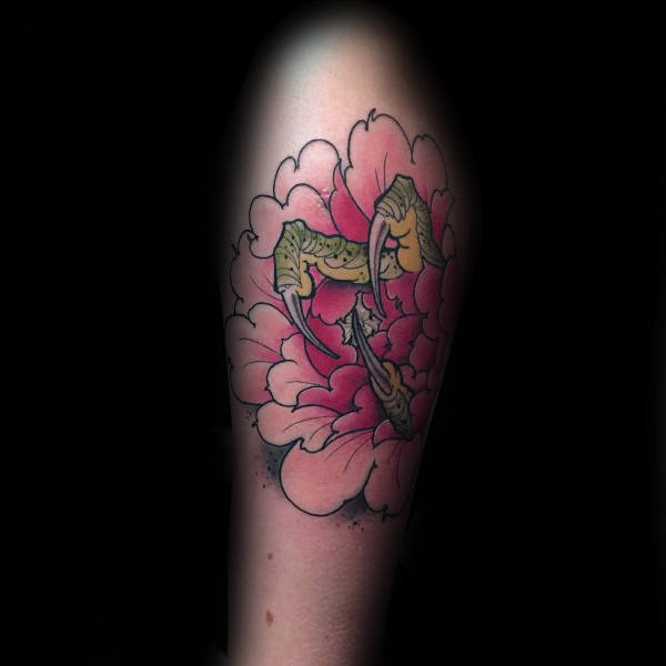 tatouage fleur de lotus 40