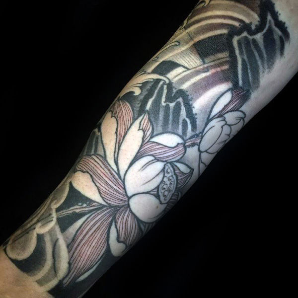 tatouage fleur de lotus 67