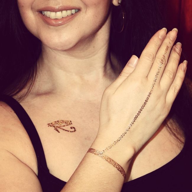 tatouage oeil de ra 157