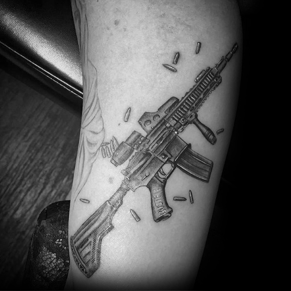 tatouage AR 15 53
