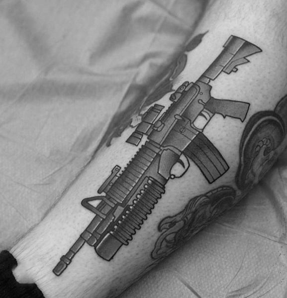 tatouage AR 15 85