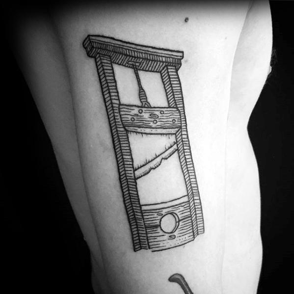 tatouage guillotine 43