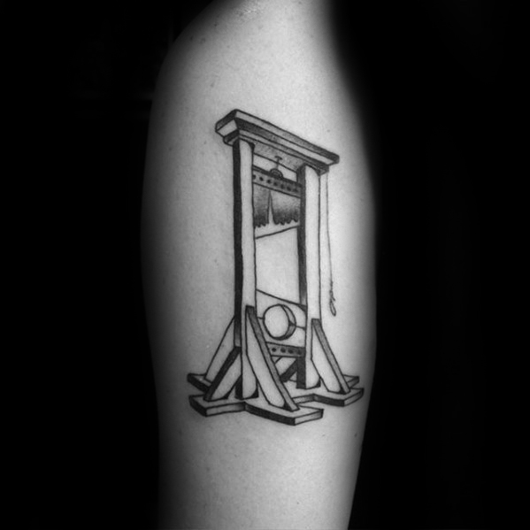 tatouage guillotine 53