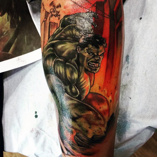 99 Tatouages du grand Hulk : Dessins et signification