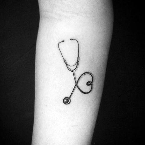 tatouage stethoscope 49