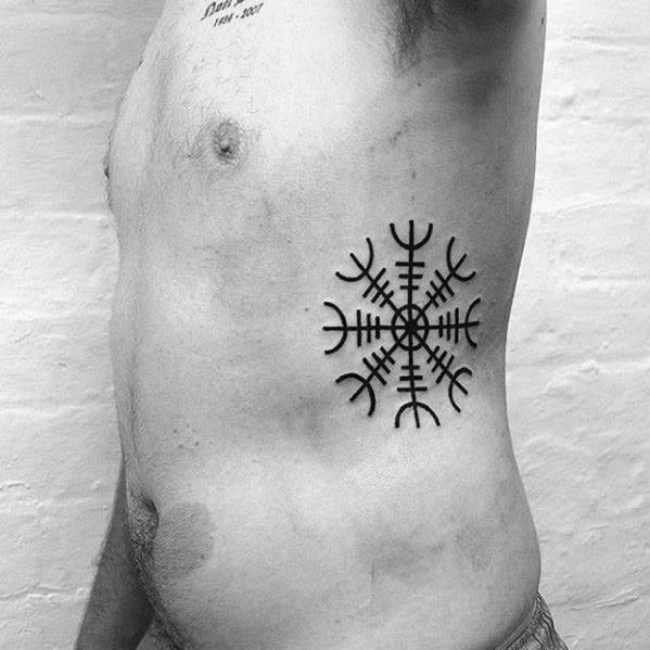 tatouage symbole viking aegishjalm 03