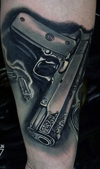 tatouage pistolet 60