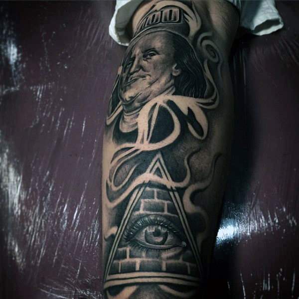 tatouage pyramide egypte 120
