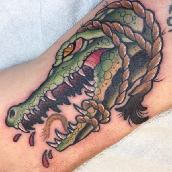 tatouage alligator 22