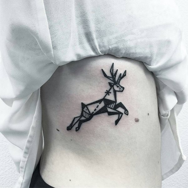 tatouage cerf 220