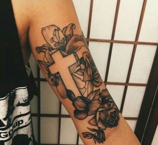 tatouage croix 14