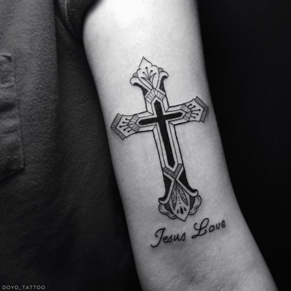 tatouage croix 190