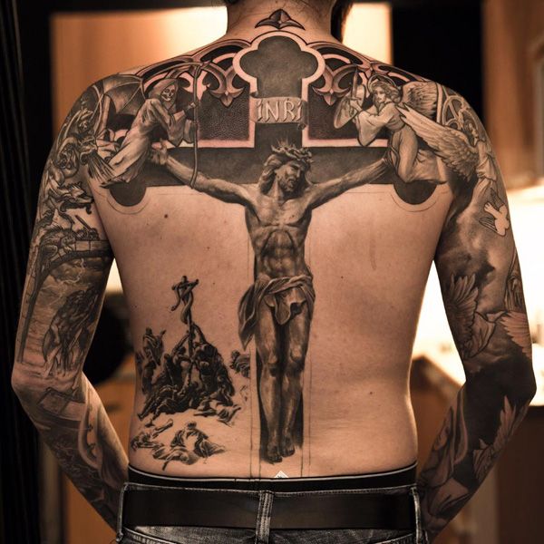 tatouage croix 24