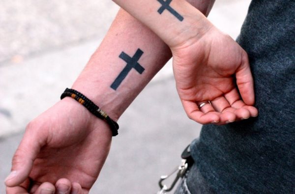 tatouage croix 242