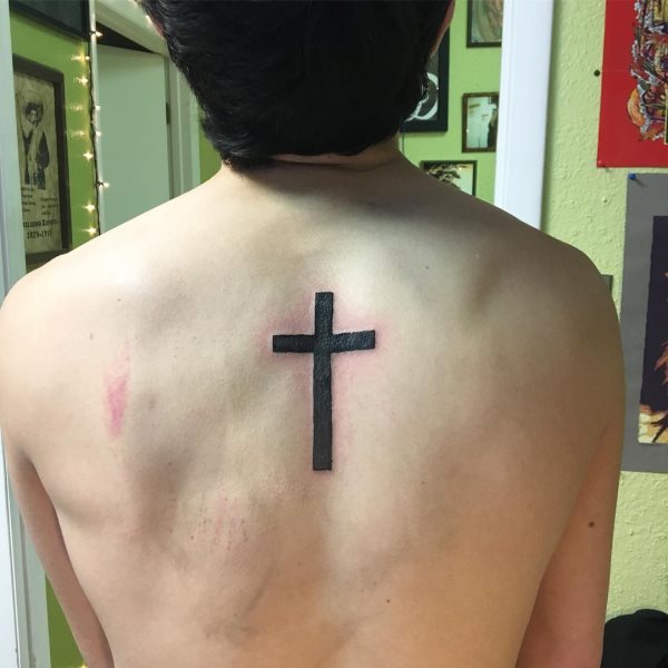 tatouage croix 252
