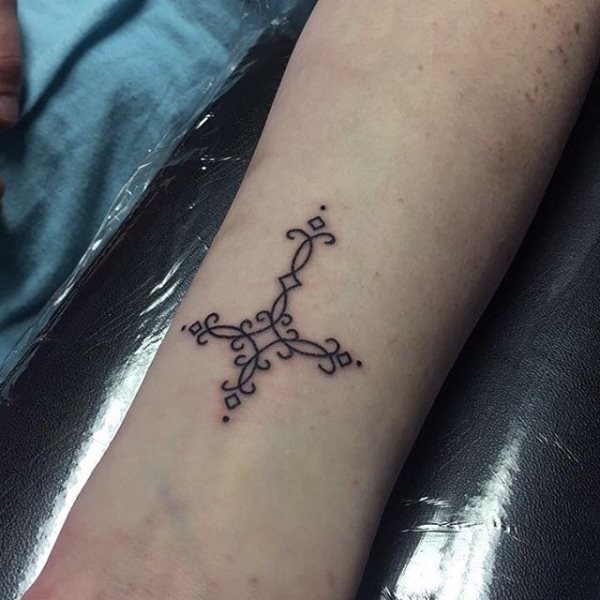 tatouage croix 278